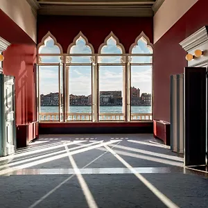Il Palazzo Experimental Veneza