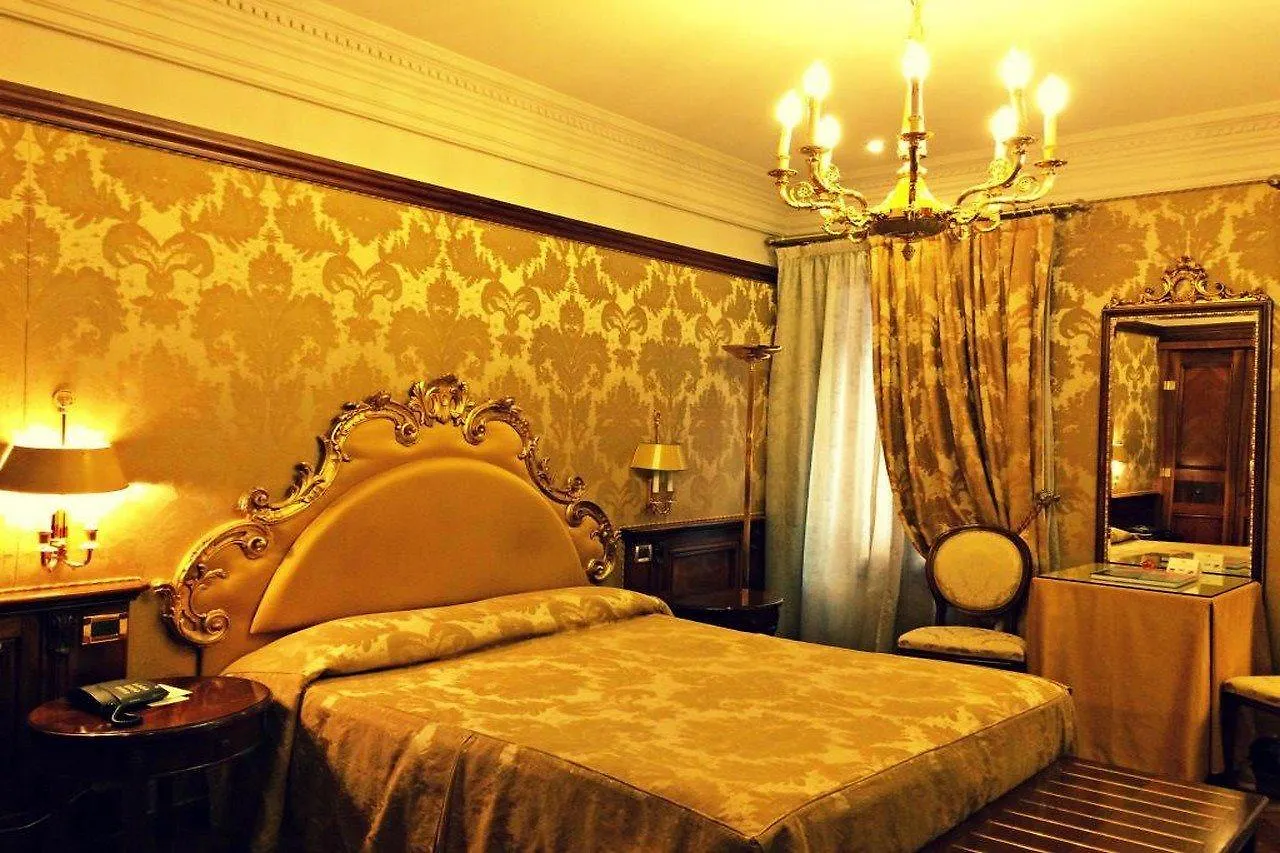 Bellevue Luxury Rooms - San Marco Luxury Veneza Alojamento de Acomodação e Pequeno-almoço