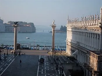 Bellevue Luxury Rooms - San Marco Luxury Veneza Alojamento de Acomodação e Pequeno-almoço